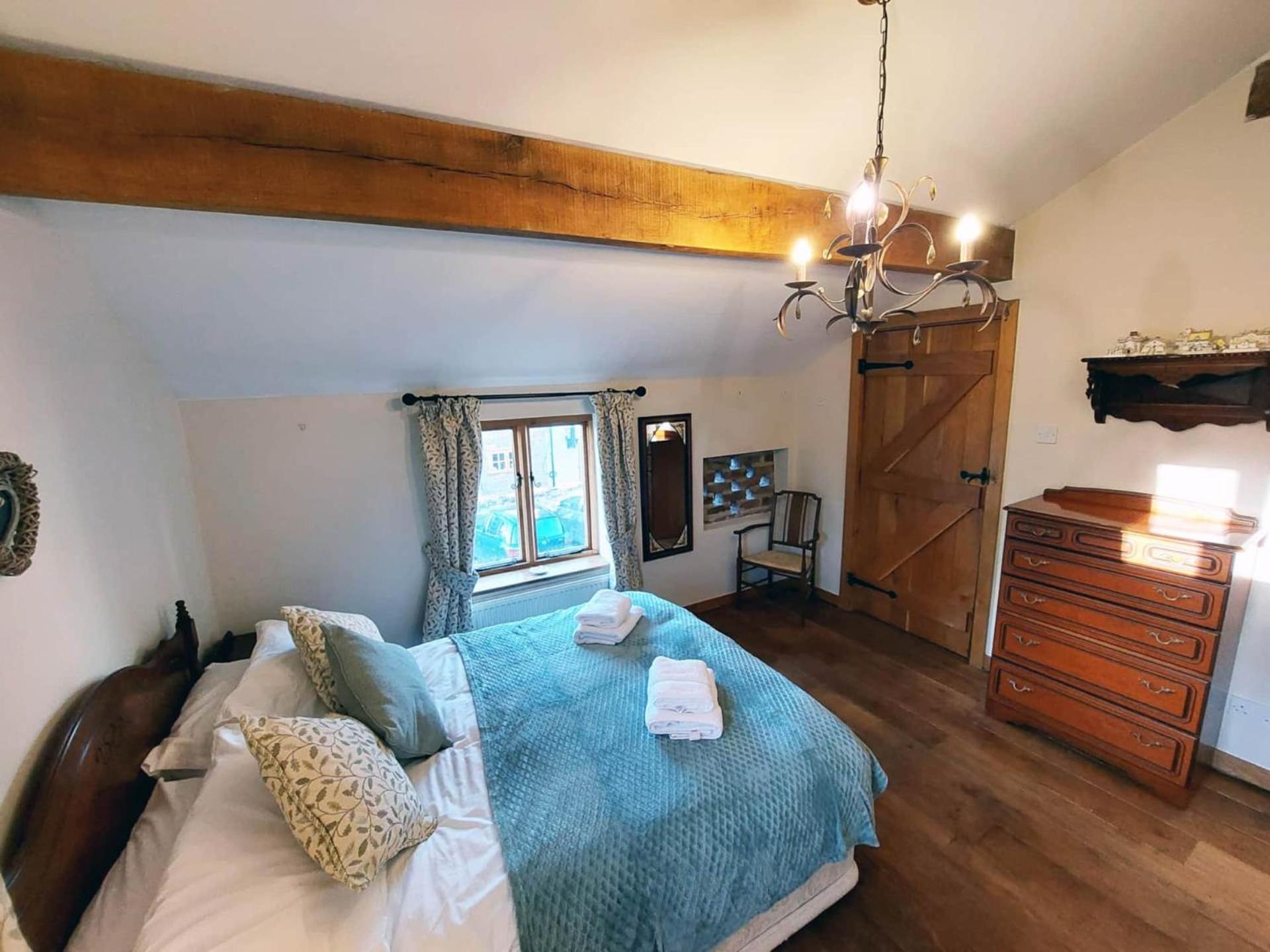 Villa The Old Mill Barn With Hot Tub And Private Use Of Heated Pool Wirral Exterior foto