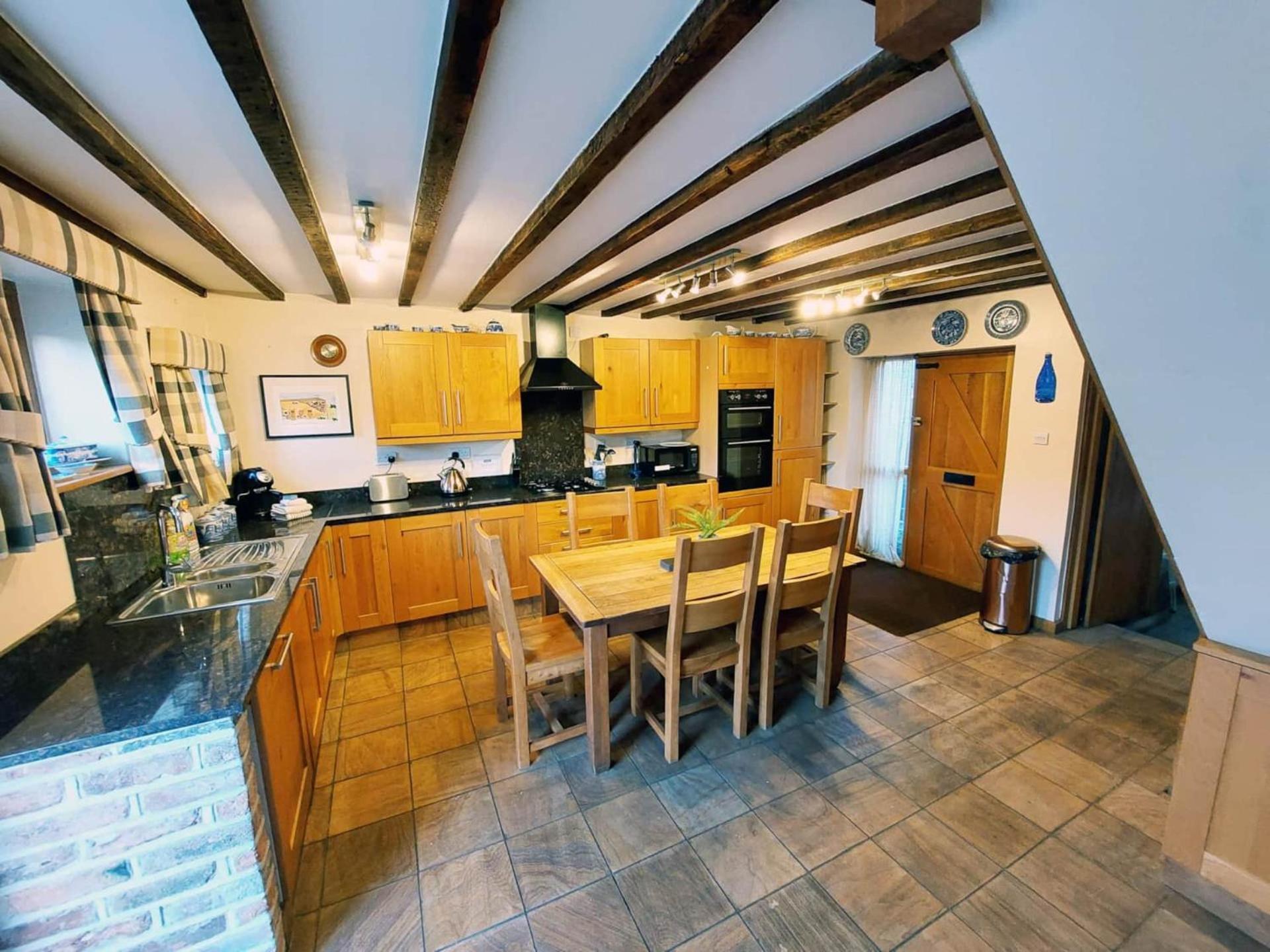 Villa The Old Mill Barn With Hot Tub And Private Use Of Heated Pool Wirral Exterior foto