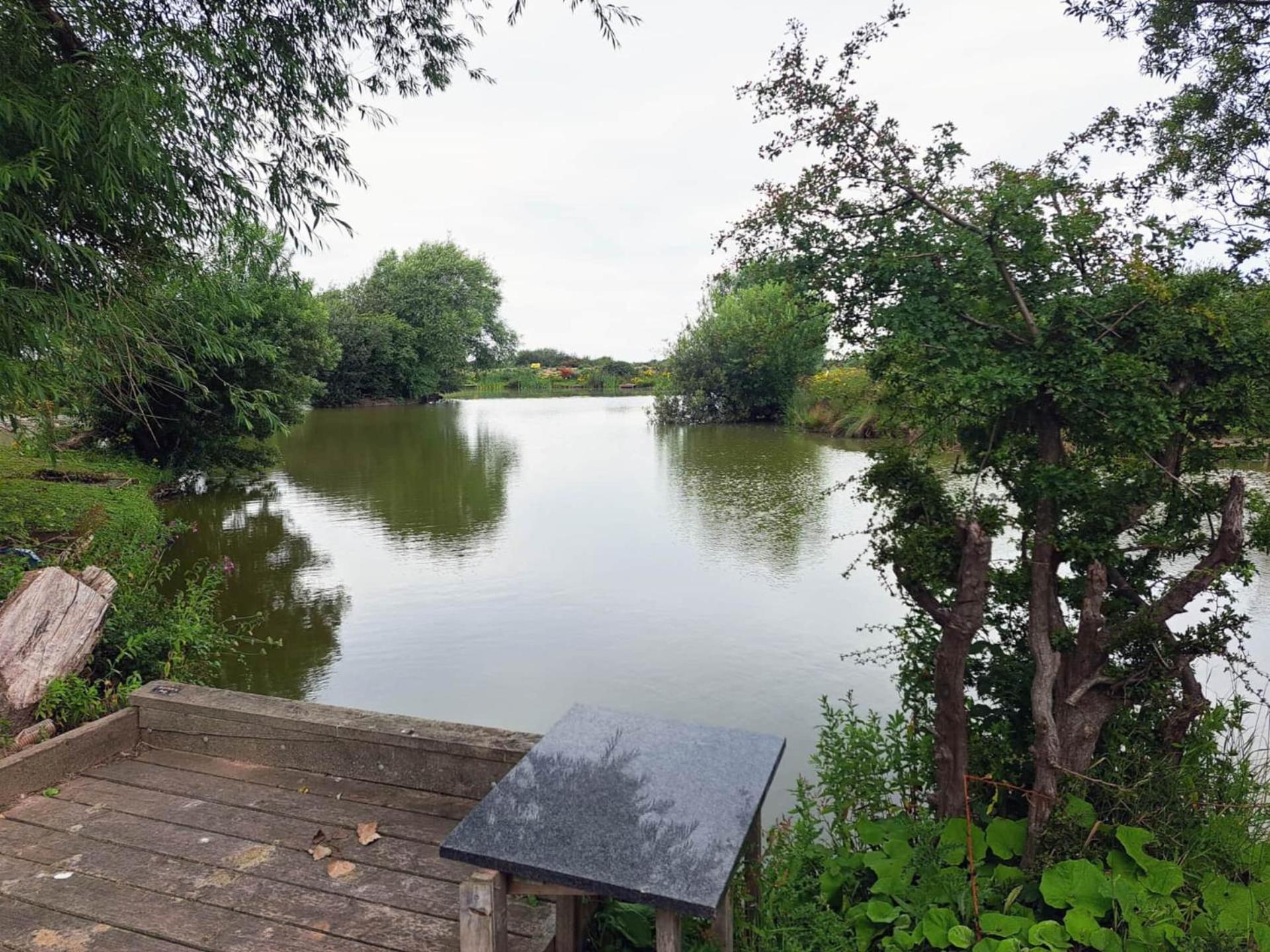 Villa The Old Mill Barn With Hot Tub And Private Use Of Heated Pool Wirral Exterior foto